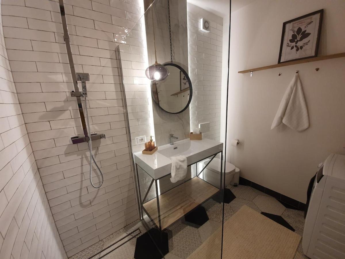 The Mirror Guesthouse - Terme Merano Eksteriør bilde
